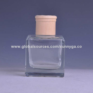 New Arrive Glass Perfume Bottle with 150mL Capacity