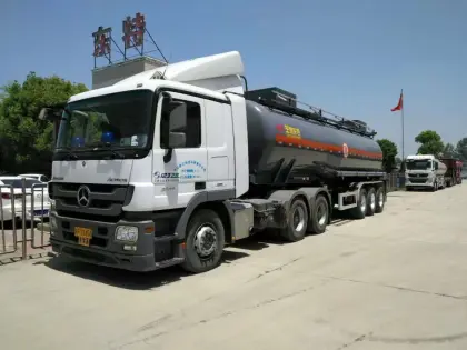 Hydrochloric acid tank semi-trailer