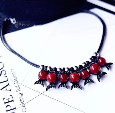Western jewelry fashion collarbone necklace seven red fishes necklace