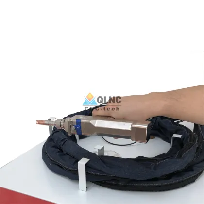 Hgtech 2000W Handheld Cnc Fiber Laser Welding Machine