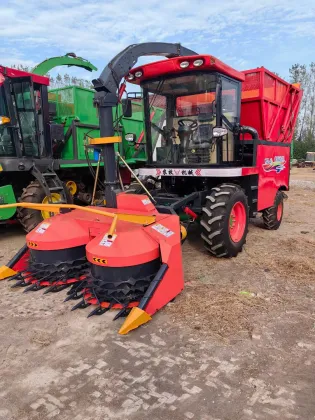 Silage Combine: Rice Grain Corn Wheat Harvesting Machine for Farms and Ranches
