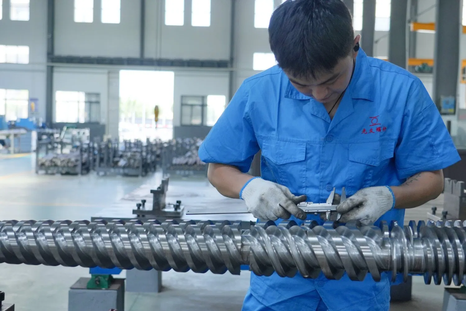 উচ্চ গতির টংস্টেন-কারবাইড এক্সট্রুডার স্ক্রু এবং ব্যারেল