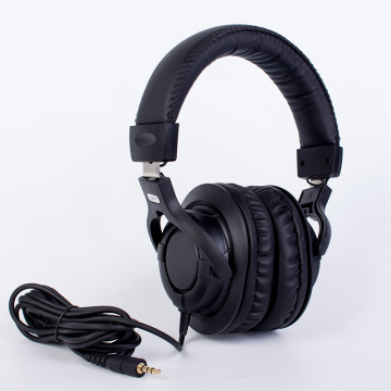 Professionele monitoring en DJ -hoofdtelefoons met ruisonderdrukking voor het mengen van consoles en opnamestudio's