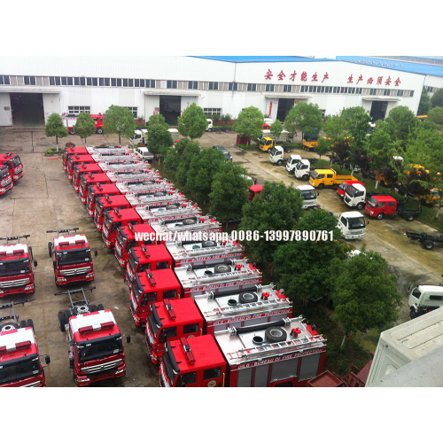 SINOTRUCK 4X2 6000liters Water Foam Fire Truck