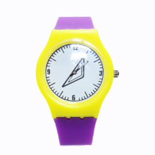 2016 Popular Silicone Quartz Women Wristwatch