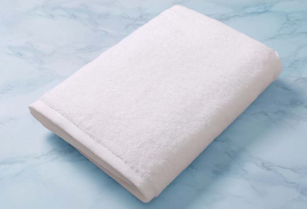 Serviette de bain à l'hôtel 100% coton personnalisé