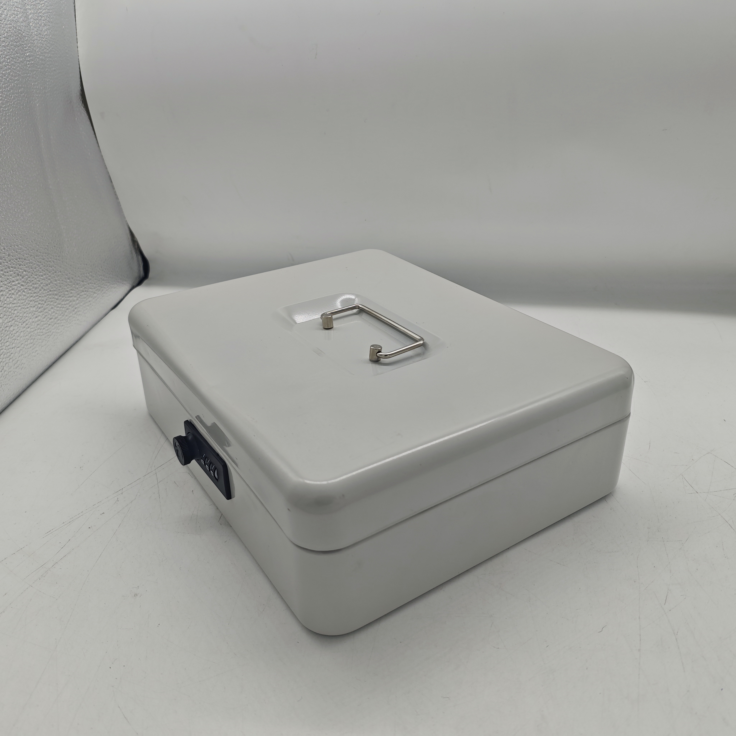 wholesale metal portable money box cash box