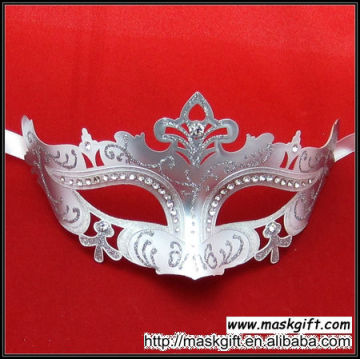 Wholesale Wedding Diamond Design High Quality White And Silver Pretty Plastic Party Mask Masquerade