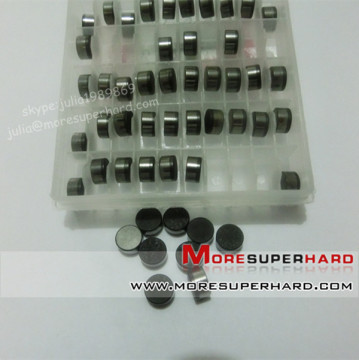 Leached PDC cutters for drilling bits