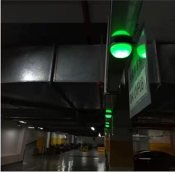 Detector de estacionamiento ultrasónico dividido