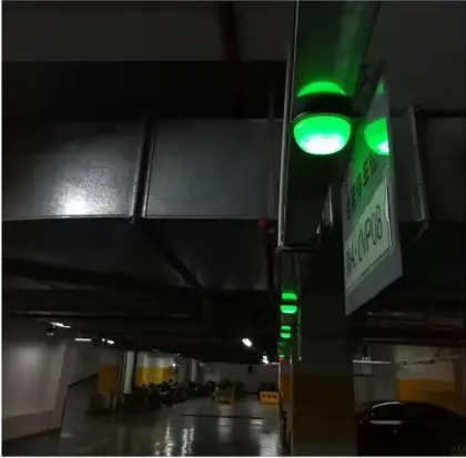 Split ultrasonic parking detector