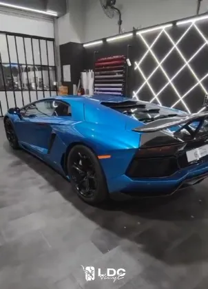 Liquid Atomic Blue Metallic Car Wrap