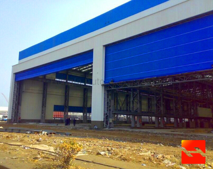 Mega Hangar Large PVC Anti-Wind Stacking Door