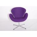 Sedia Swan di design in cashmere di Arne Jacobsen