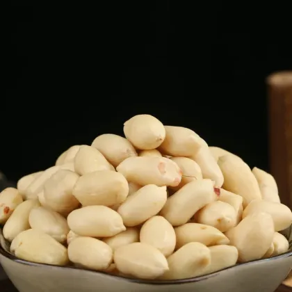 Red Skin White Peanuts Premium Snack Nuts