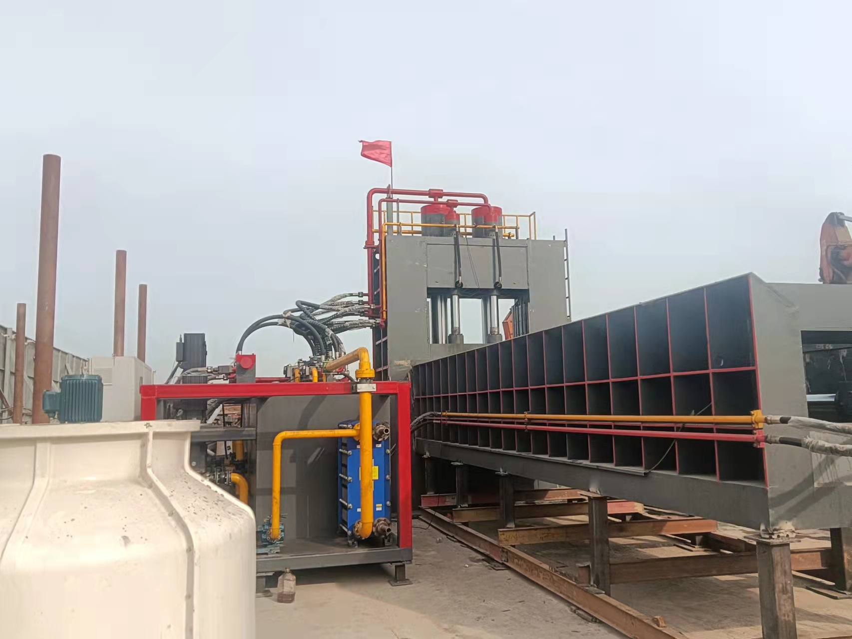 ຜູ້ຊາຍທີ່ແຂງແຮງຕັດຜົມສໍາລັບການປຸງແຕ່ງຂູດຂະຫນາດໃຫຍ່