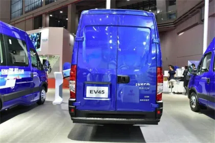 New In-Stock Pure Electric Commercial Van: Iveco Ousheng EV Passenger Truck Cargo Van Made in China