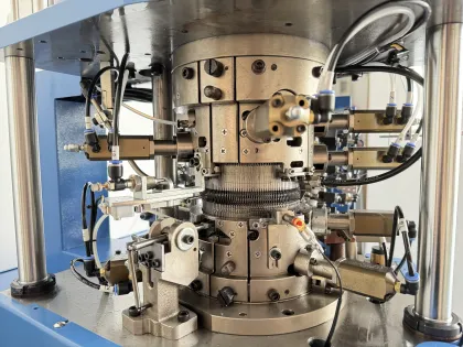 Lonati Double Cylinder Sock Knitting Machines: Precision Tools for Sock Manufacturing