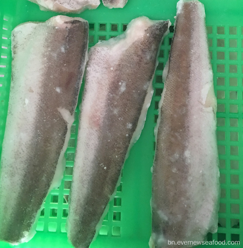 তাজা মাছের ফিললেট হাকে ফিলেট