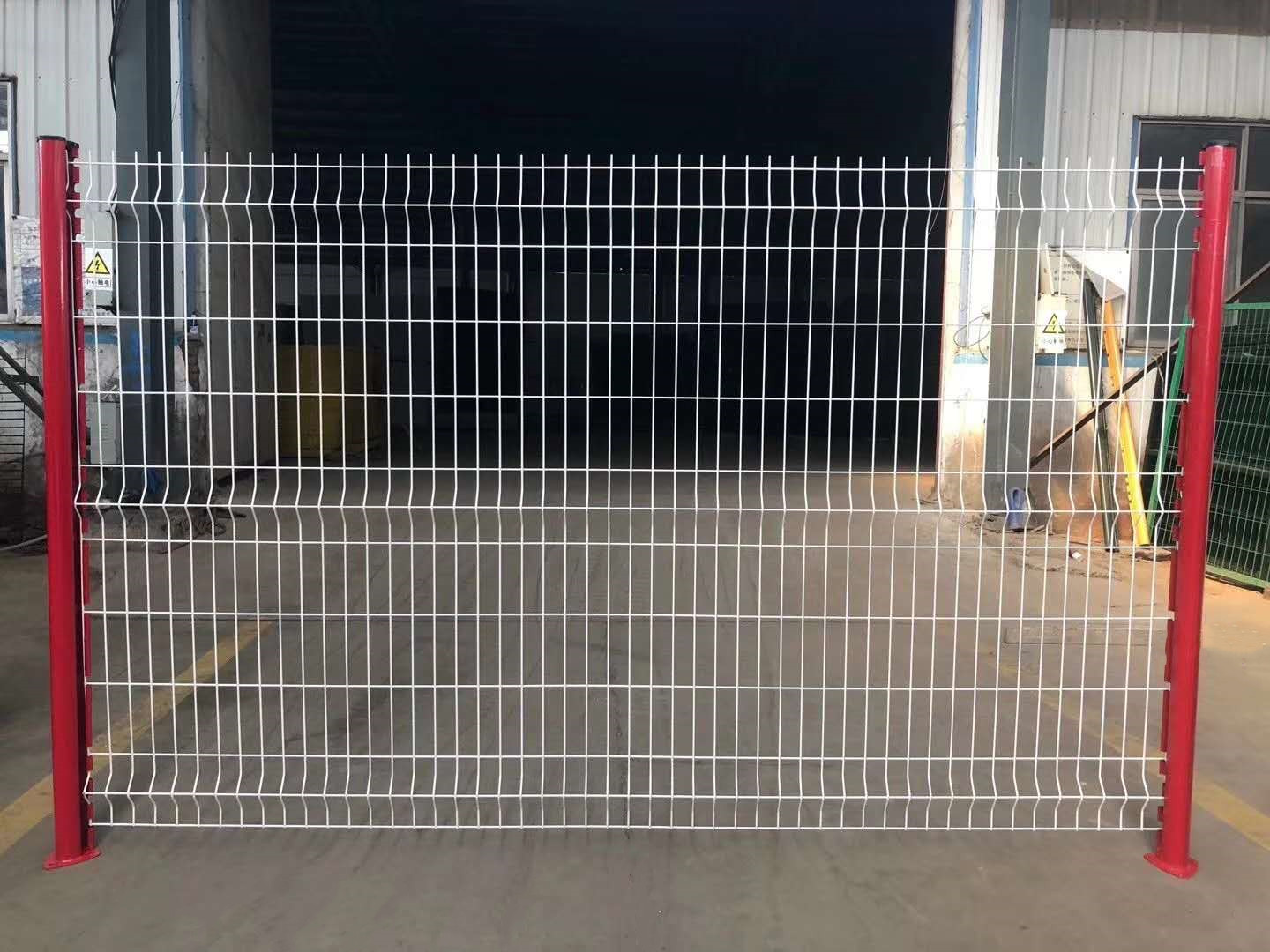 Anti climb welded wire mesh fence