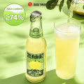 Refrescante bebida espumosa de pomelo y miel, zumo de frutas