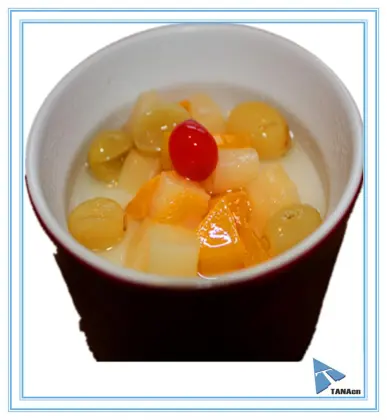 Canned Fruit Cocktail in Syrup