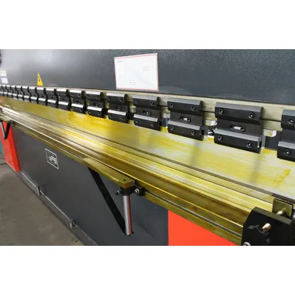 Chinese Factory Direct Sales: Amada Same Type Hydraulic CNC Bending Machine for Large Sheet Metal Bending