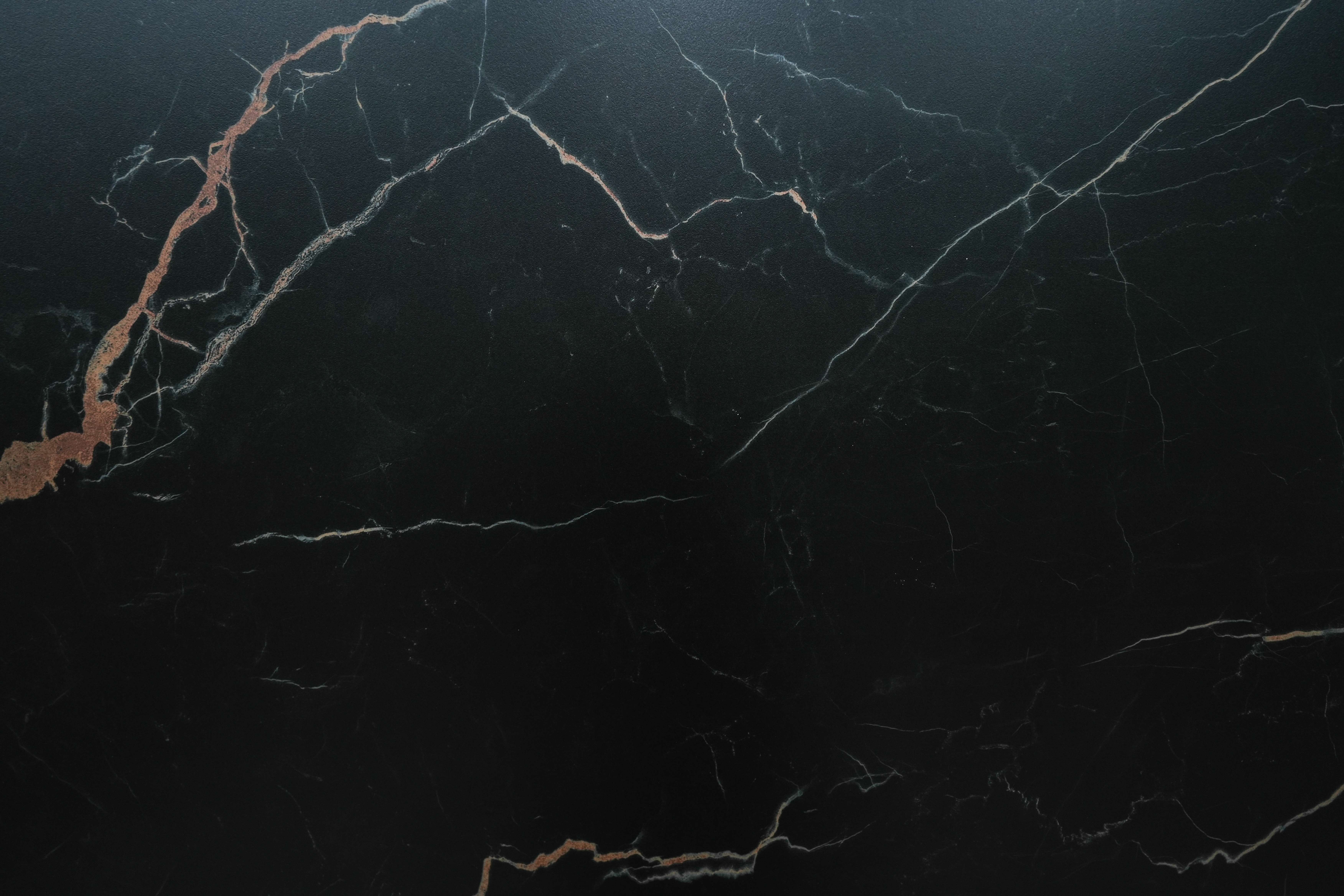 หินนีโรปอร์โตโรขัดเงา