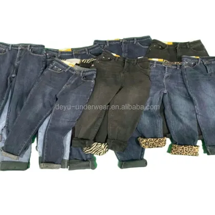 Winter Solid Color Elastic Skinny Jeans for Women (S-XL)