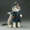 Kitten cop clothes come with stuffed hands