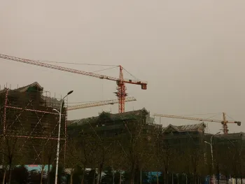 external climbing tower crane