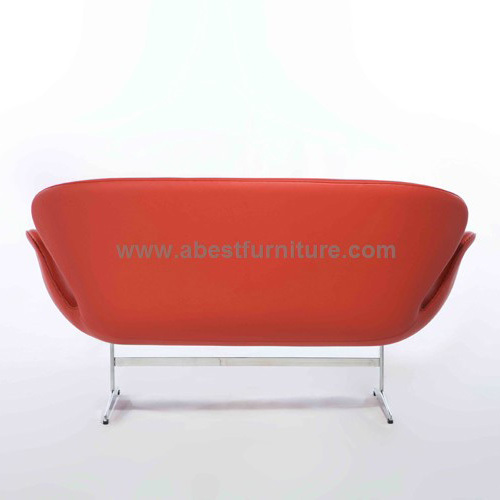 Arne Jacobsen Swan Sofa