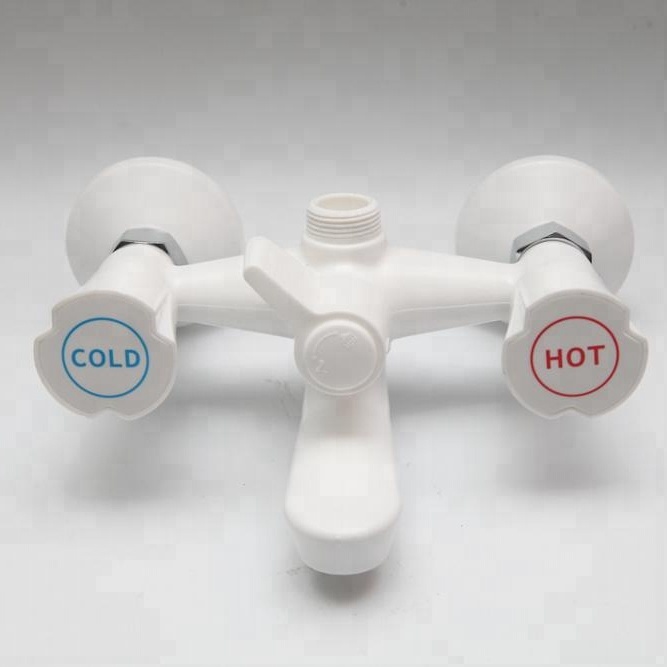 목욕탕 욕조를위한 플라스틱 튼튼한 샤워 꼭지 뜨겁고 찬 물 믹서 꼭지