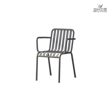 Outdoor wrought iron seats are waterproof and sunproof