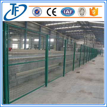 Low carbon square post welded mesh