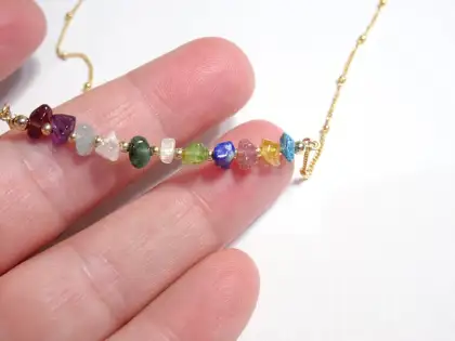 Customizable Personalized Family Birthstone Bracelet: A Unique Raw Crystal Gift for Mom