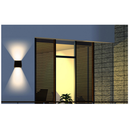 Exquisite and compact outdoor LED wall light