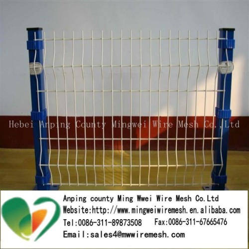 4X4 Curvy welded mesh fencing