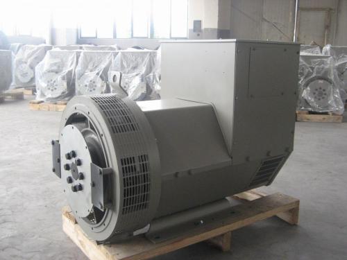 Brushless jenis tiga fase Alternator 600kW pada 1500 RPM 50Hz 400/230V