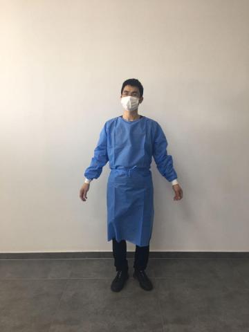 Disposable waterproof isolation gown