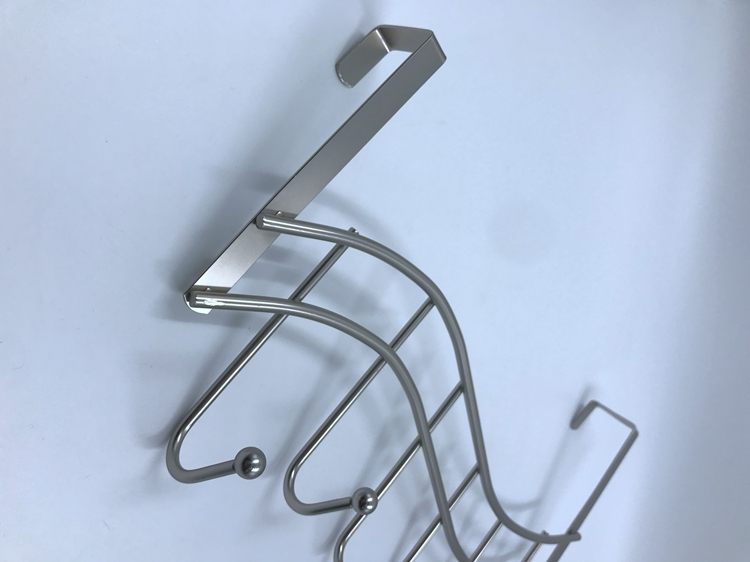 Supreme Quality Chrome Finish with 6 Hooks