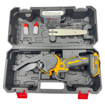 Set di utensili assifenti di fabbrica da 21 V. Factory - set a catena senza spazzole per taglio del legno