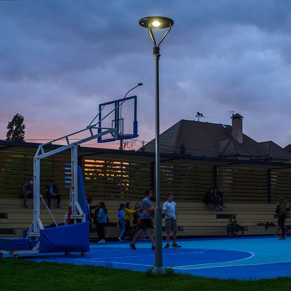 solar powered yard lights