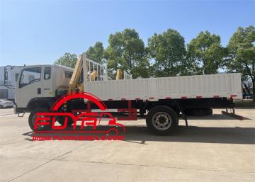 HOWO 4X4 Truck With Crane Folding Boom