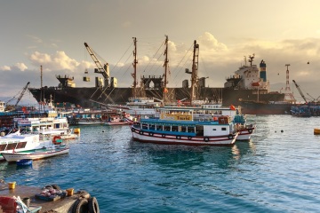 Επαγγελματικές Επισκευές &amp; Συντήρηση Σκαφών Βαρέων Ανελκυστήρων