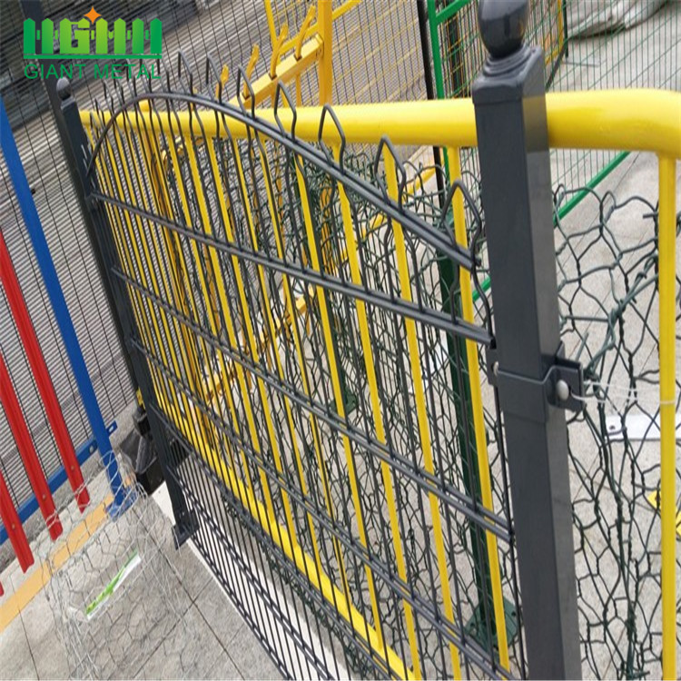 Heibei Giant Welded PVC Coated Prestige Fence