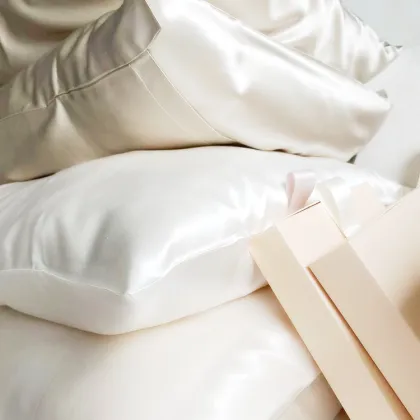 Mulberry Silk Pillowcase for Bedroom Gift Set