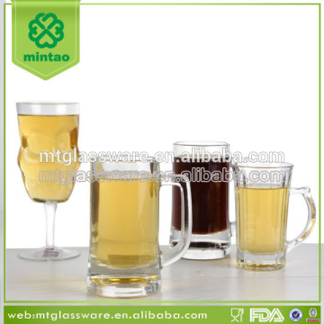 2015 hot sale large capacity skull glass beer mug with handle