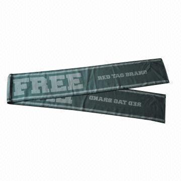 Football scarf, made of 100% acrylic