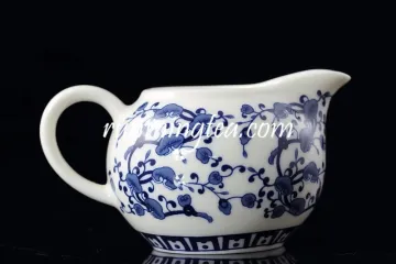 Ganoderma Lucidum Flower Porcelain Tea Pitcher